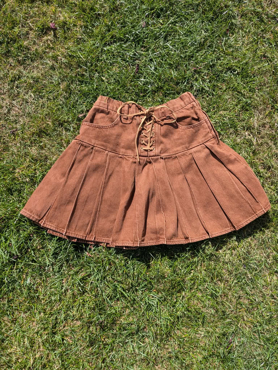 Brown Lace Up Pleated Skirt