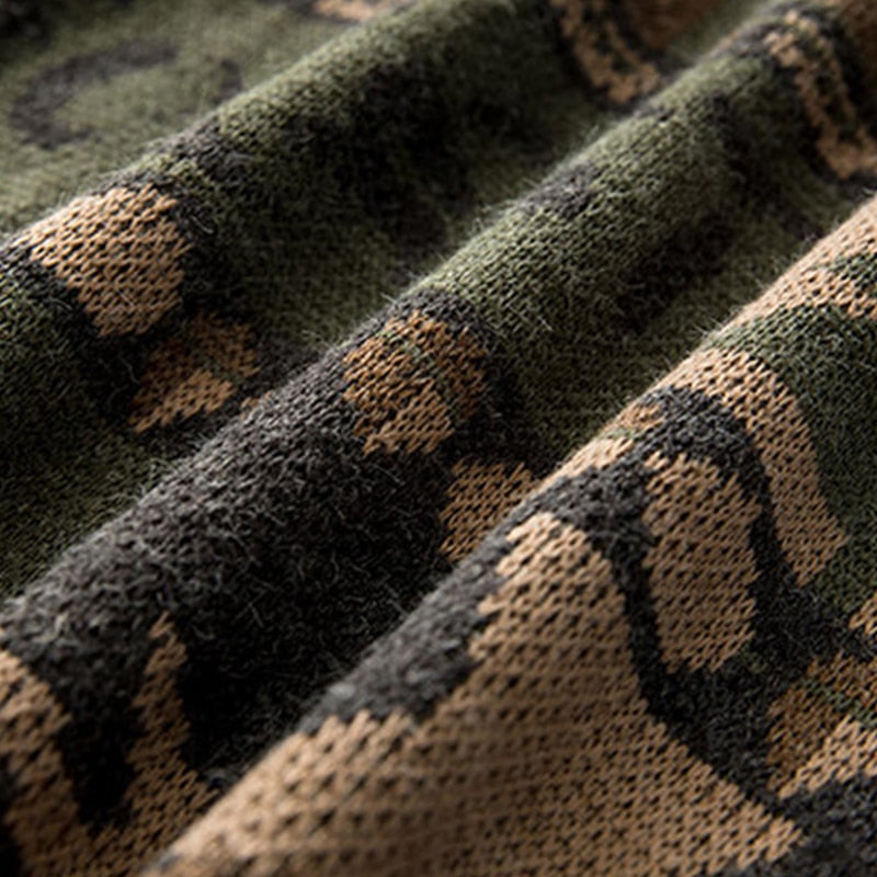 Canadian Animal Sweater - Festigal