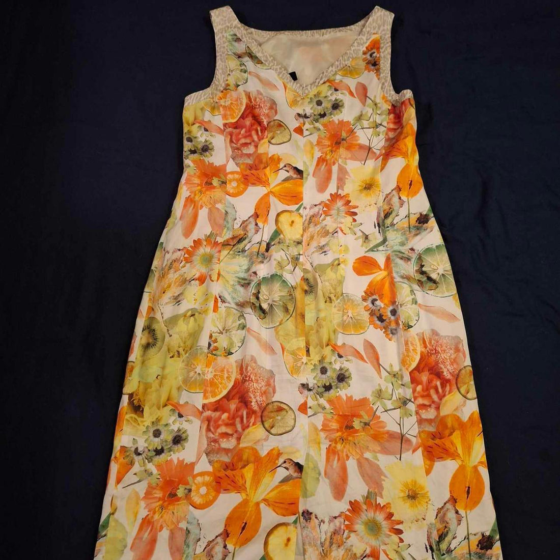 Mark Cain Dress BNWOT Size N5 UK size 16 Floral Fruit Print. - Festigal