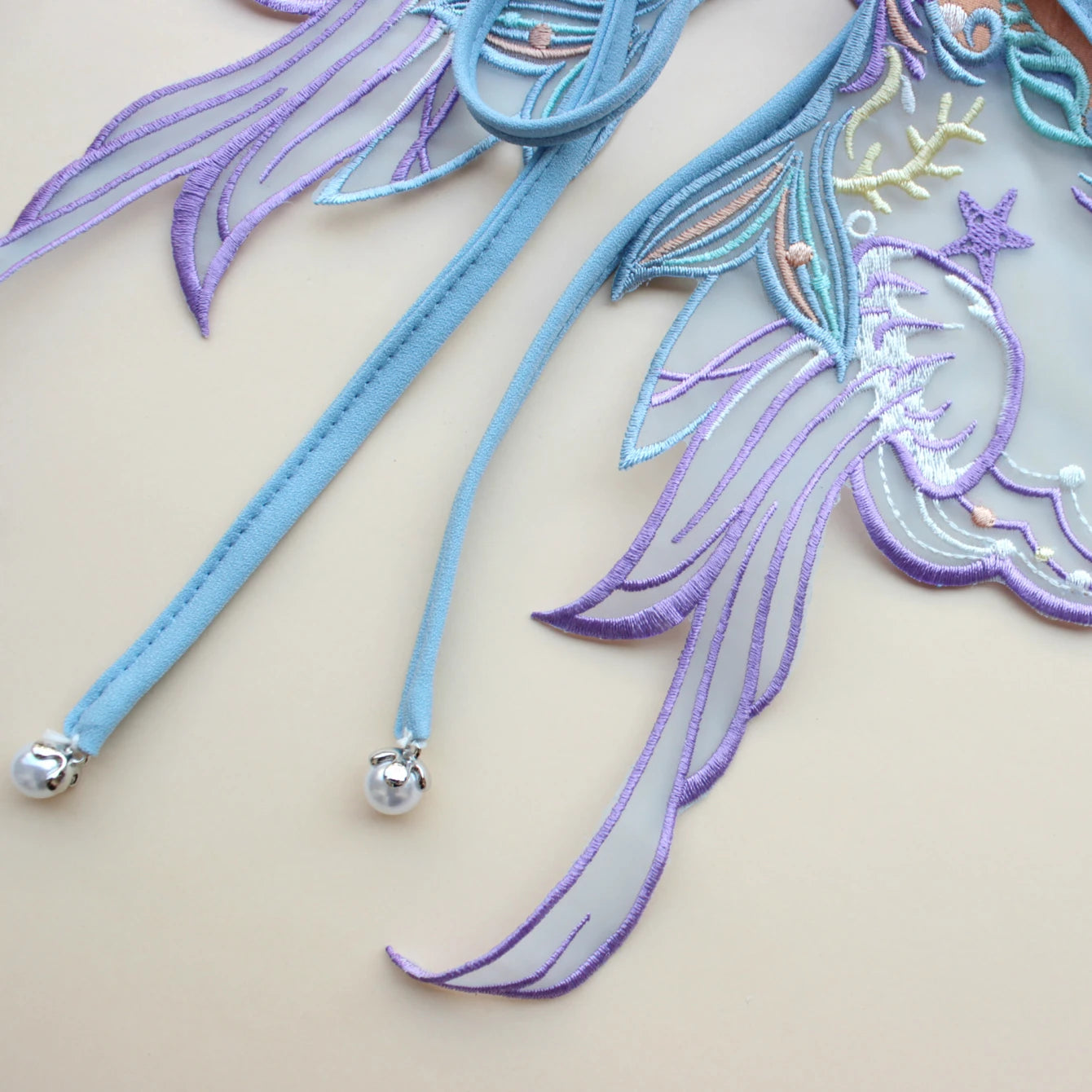 Butterfly Lace Up Collar - Festigal