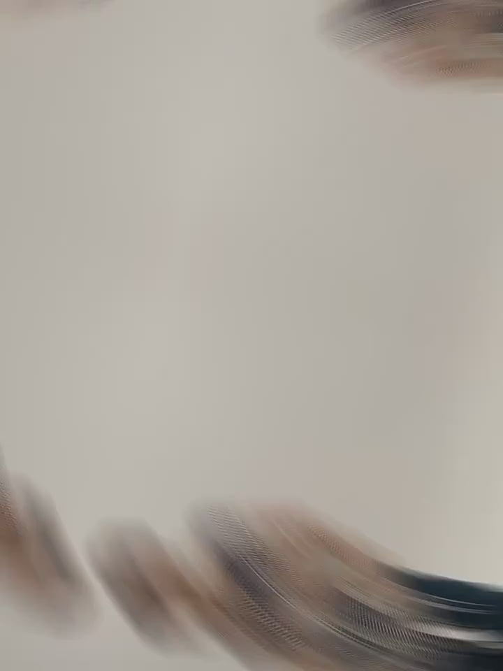 Pull en toile d'araignée