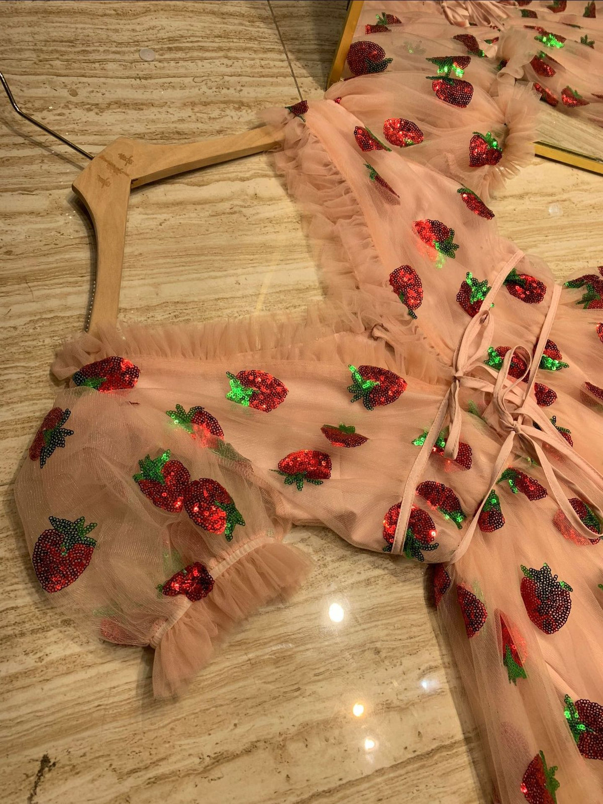 Robe d'été en maille fraise