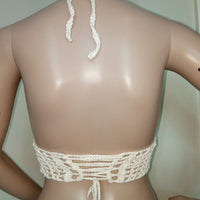 Haut de lingerie Bralette au crochet fait à la main.